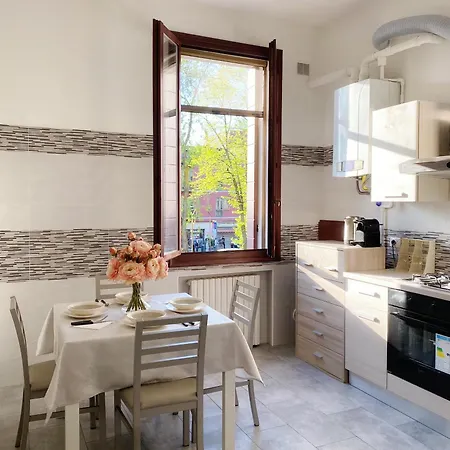 Gris Apartment: Venice Mestre